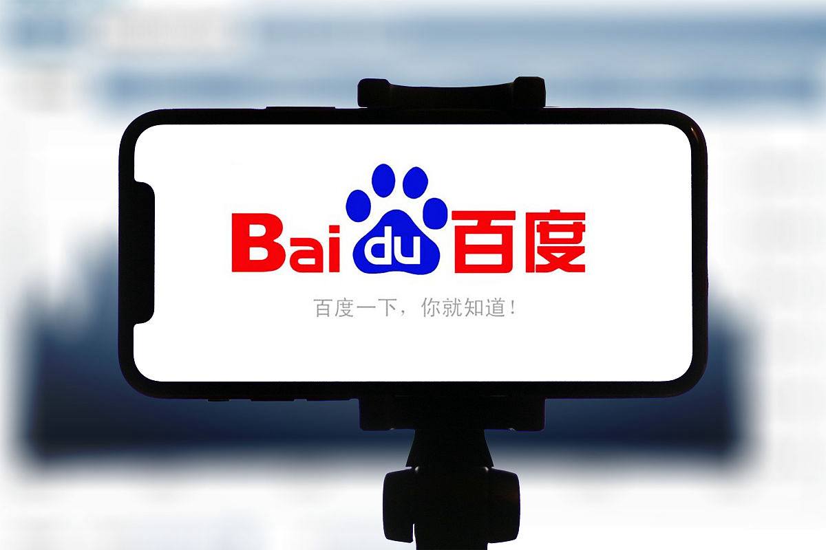 白举纲岁的幸福要冲出屏幕了